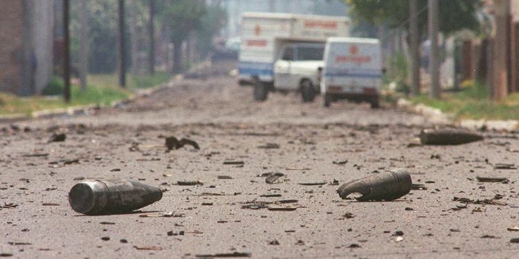 Piden declarar delito de lesa humanidad la voladura de Río Tercero y reabrir la búsqueda de los autores materiales. El papel de Balza.