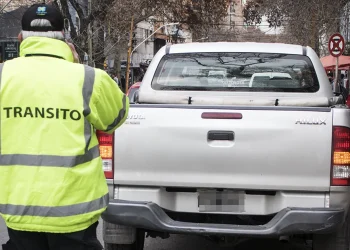 Mendoza convierte a los vecinos en “testigos” del tránsito, pero no despliega el mismo sistema contra bunkers de drogas