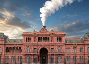 Fumata bianca por los puertos: el Gobierno suspendió el decreto de Sturzenegger y los prácticos levantaron la protesta
