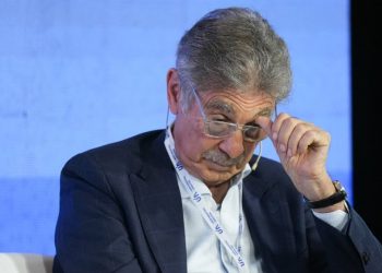 Fentanilo, vacunas y poder: dos exfuncionarias de ANMAT recuperaron la libertad mientras Hugo Sigman sigue sin declarar