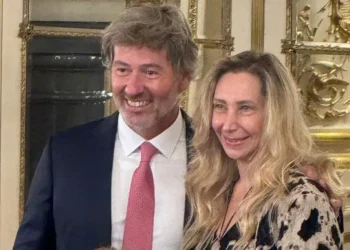 Gabinete en rojo: Santilli lidera y tres ministros caen debajo de Adorni