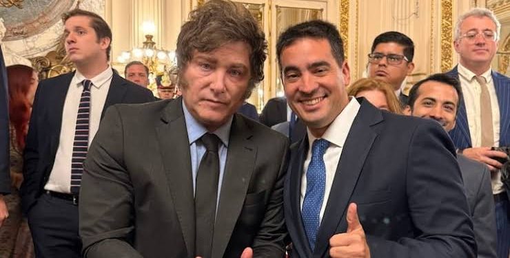 Ravier volvió a meter la pata: admitió que retienen fondos de las rutas y la justicia ordena sean reparadas