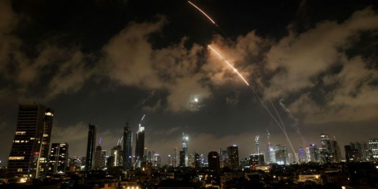Estados Unidos e Israel preparan una ofensiva contra el corazón energético de Irán y Trump evalúa autorizarla este fin de semana