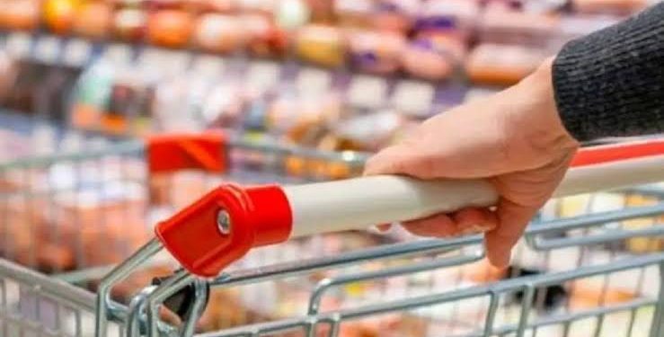 Alivio para los bolsillos: la inflación de agosto podría acercarse al 1,5% y abrir una mejora del salario real