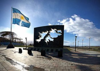 Malvinas: Londres afianza la ocupación mientras Argentina protesta en voz baja