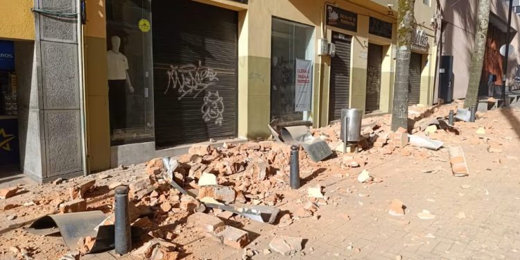 Colombia tembló fuerte: un sismo de 7,4 dejó heridos y graves daños