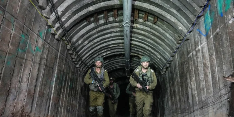 Israel llena de hormigón los túneles de Hamás y avanza sobre su guerra subterránea