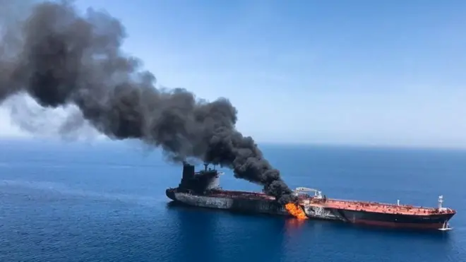 Con dos minas, Irán convierte Ormuz en una trampa explosiva y amenaza al comercio mundial
