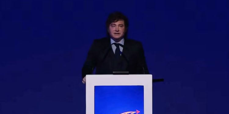 Milei cierra filas: “No” a flexibilizar el ajuste y la mira puesta en 2027