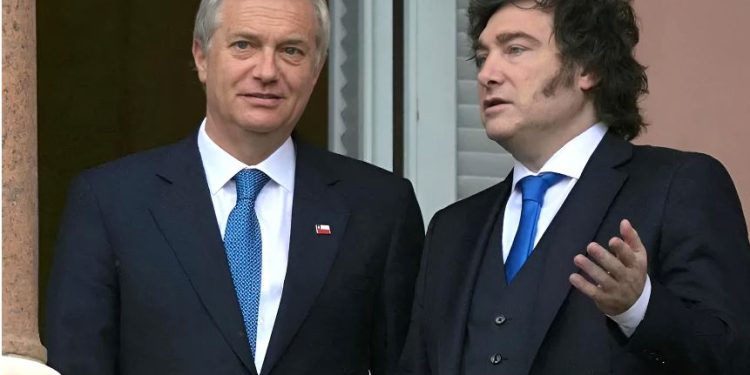 Chile apoya con una ruta a Malvinas a empresas que operan allí. La inacción argentina.