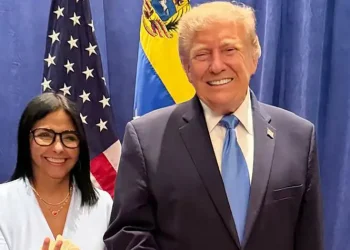 Una foto, mil palabras:Trump y Delcy sellan en Nueva York el deshielo entre Washington y Caracas
