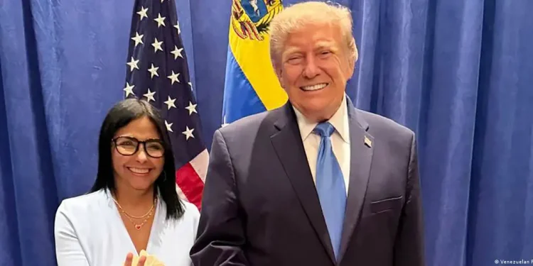 Una foto, mil palabras:Trump y Delcy sellan en Nueva York el deshielo entre Washington y Caracas