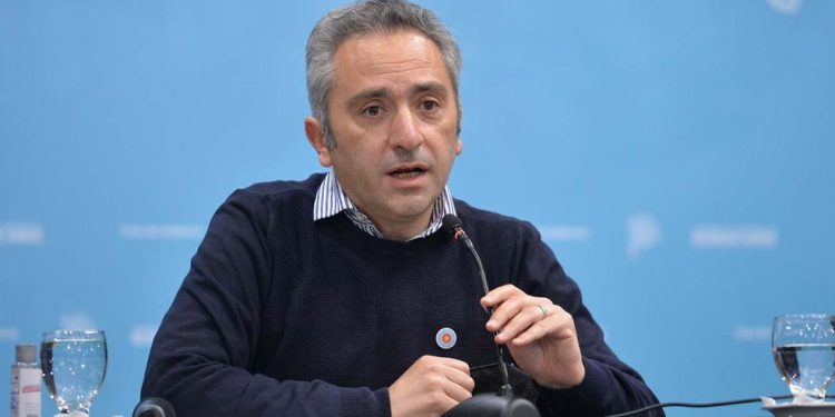 Larroque bajo sospecha: una licitación de $1.878 millones con costos difíciles de justificar