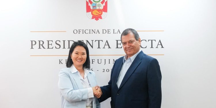 Nieto cruza a Fujimori: “En vez de amenazar al Congreso, gobierne”