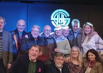 Yayo Hourmilougue recibió el Galardón Susini y coronó 36 años de periodismo político