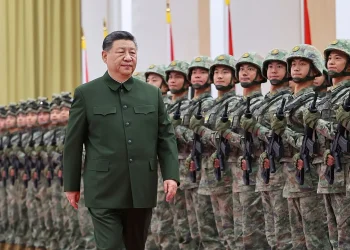 Xi descabeza al Ejército chino: dos generales expulsados y un inquietante “peligro político”