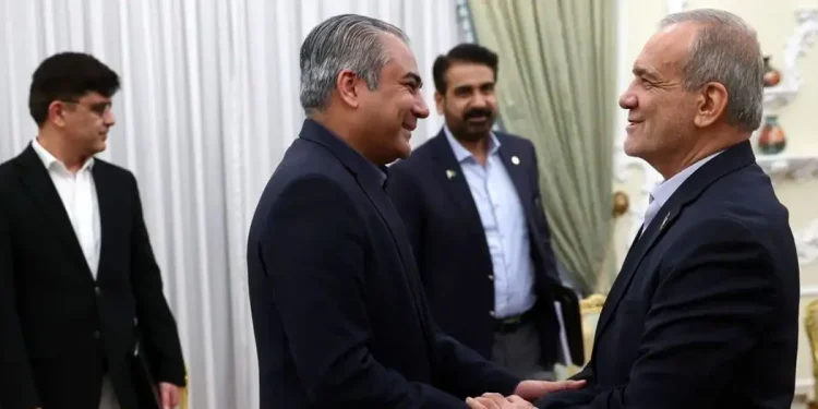 Irán negocia con EEUU, pero mantiene cerrado Ormuz y exige levantar las sanciones