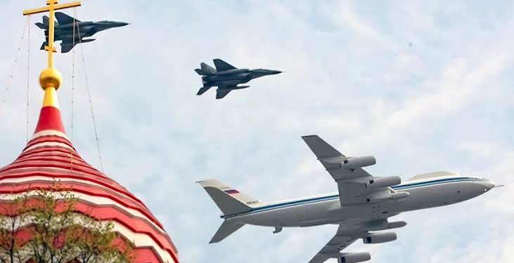Drones ucranianos cercan Moscú y obligan a maniobrar a los aviones de Putin