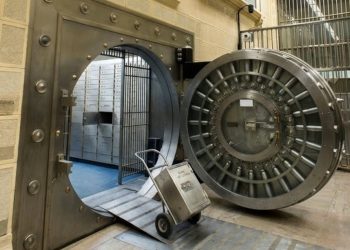 Causa Oro: Pollicita investiga pérdidas millonarias y pone bajo la lupa a Caputo y Bausili