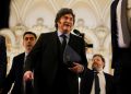 Milei admite que la economía se enfría, e insiste en cuestionar a quienes no llegan a fin de mes