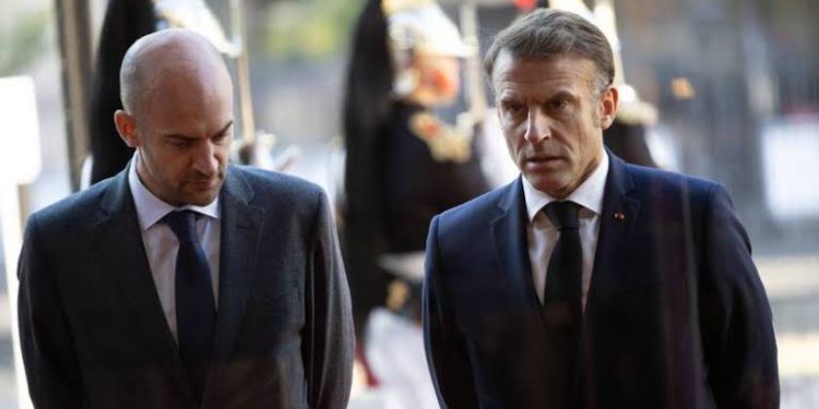 Rusia e Irán, señalados por alimentar el caos en Francia