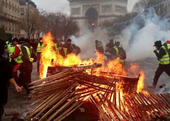 Francia bajo ataque: inteligencia apunta a la ultraizquierda mientras crece el temor a la guerra híbrida
