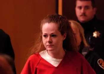 “Ejecución fallida de Pike: Condenada a muerte siguió respirando tras dos dosis de pentobarbital”.