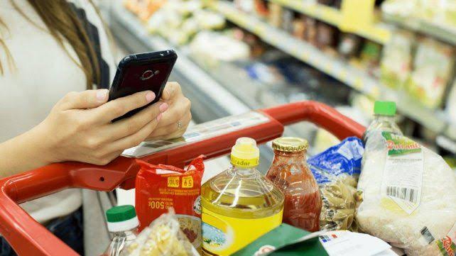 Primer alivio en cuatro meses: las canastas de pobreza e indigencia aumentaron menos que la inflación